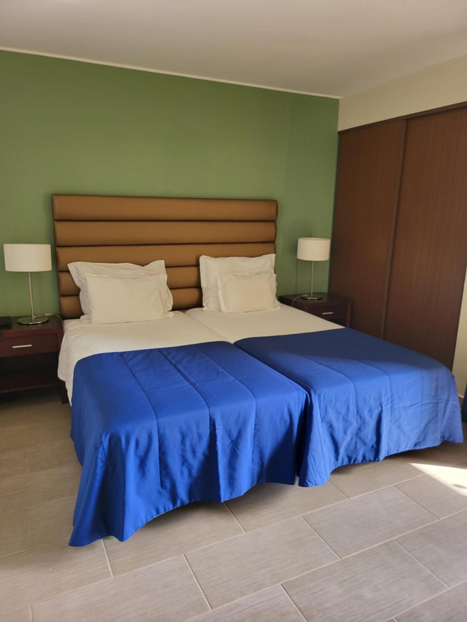 Hotel Cais Da Oliveira Canico  Exterior photo